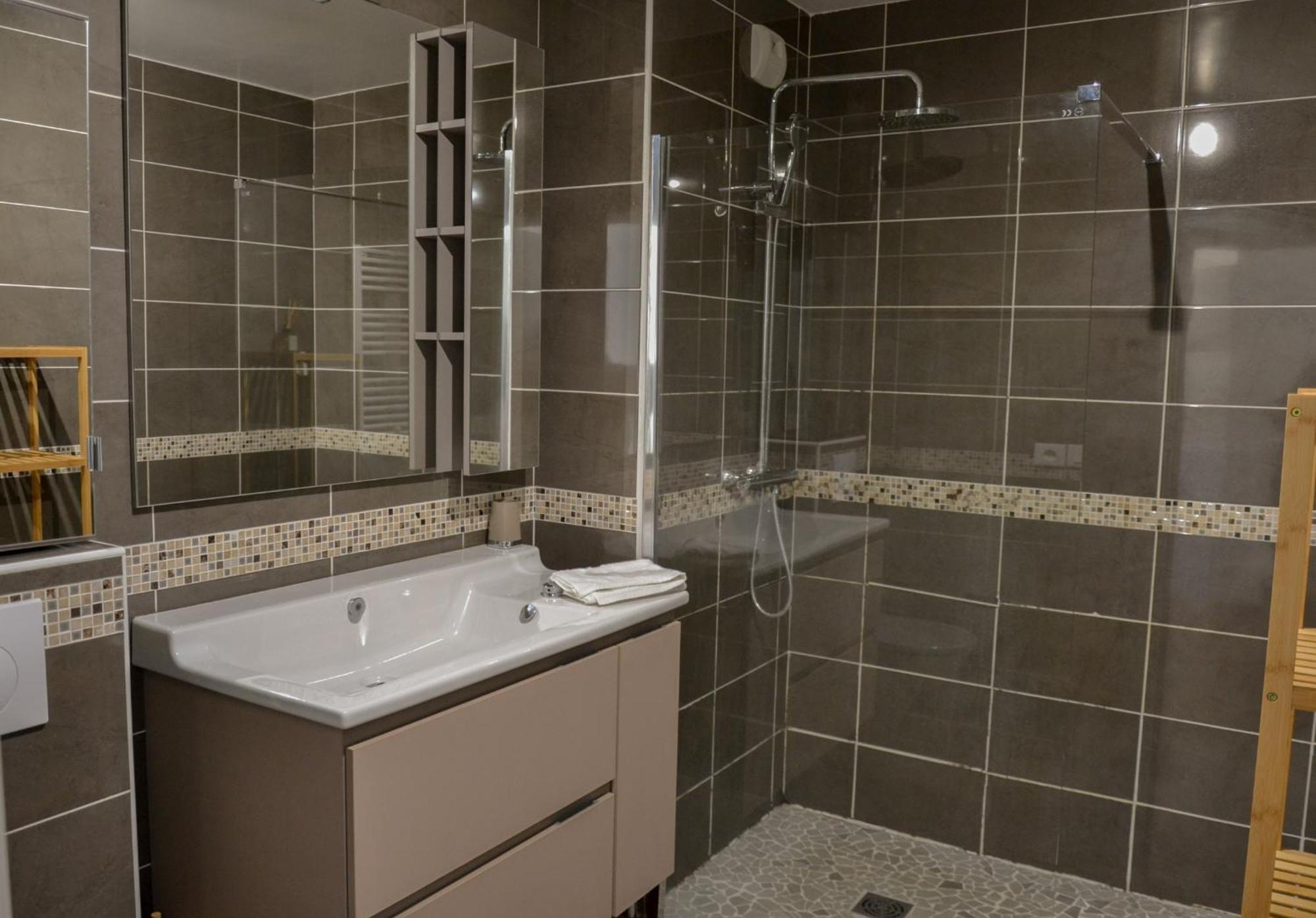 Apartment Superbe 3 Pieces Jardin Piscine *